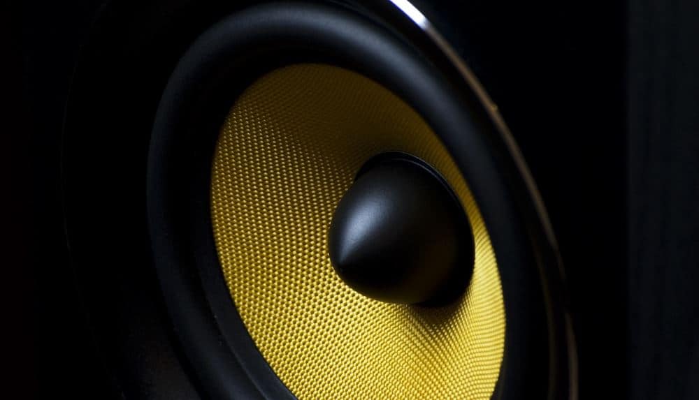 How to buy different types of speakers